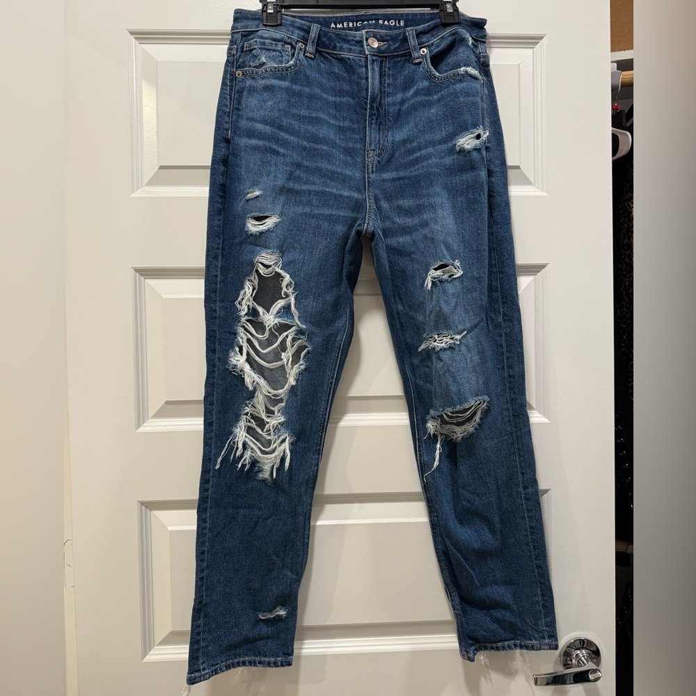 American Eagle Outfitters Distressed Dark Blue Women's Jeans